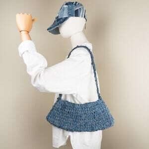 Upcycled denim crochet bag / Crochet purse
